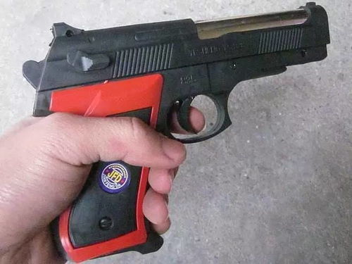 兩名四川佬竟然用玩具槍在舒城境內(nèi)裝逼...