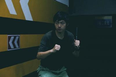 誰曾仗劍走天涯，而今甩棍闖天下——ALPHAONECP 12機械甩棍體驗